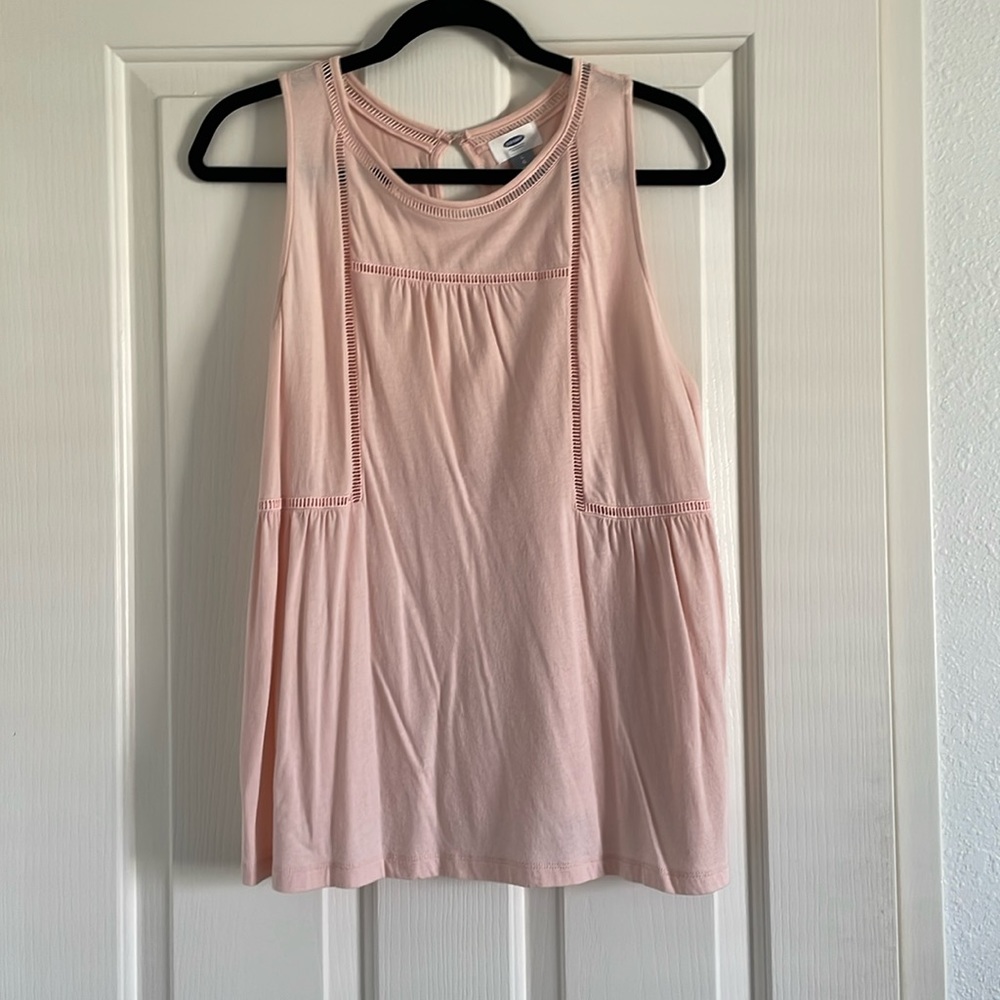 Old Navy Sleeveless Top (like new)